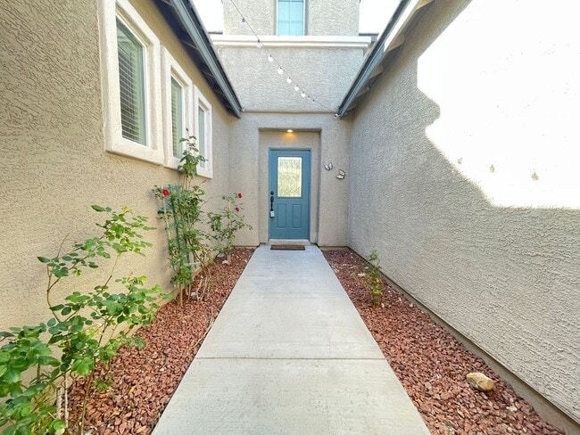 Building Photo - 5 Bedroom in Summerlin near DTS