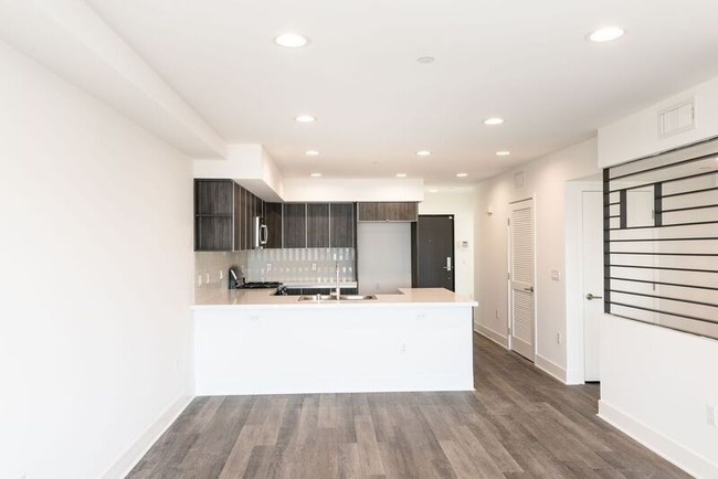 Foto del edificio - 748 Wilcox Ave