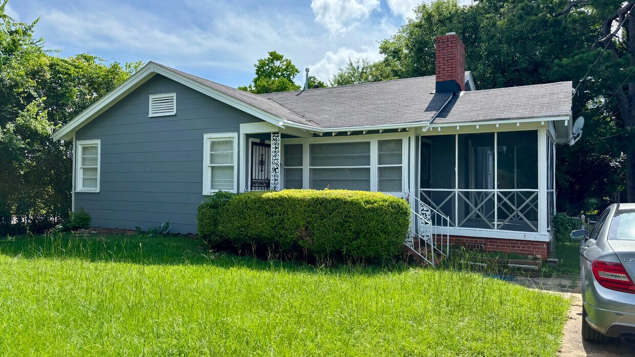 Foto principal - 3312 S Court St