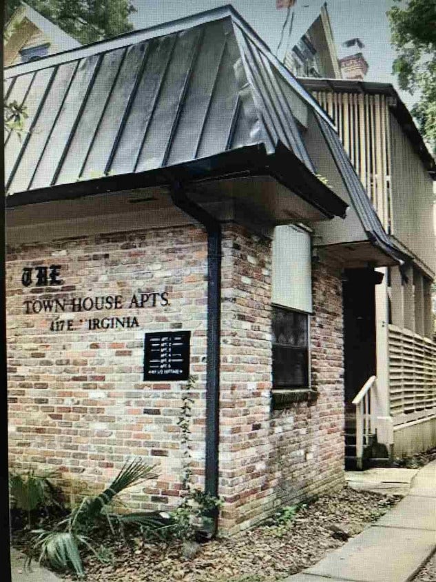 Primary Photo - 417 E Virginia St