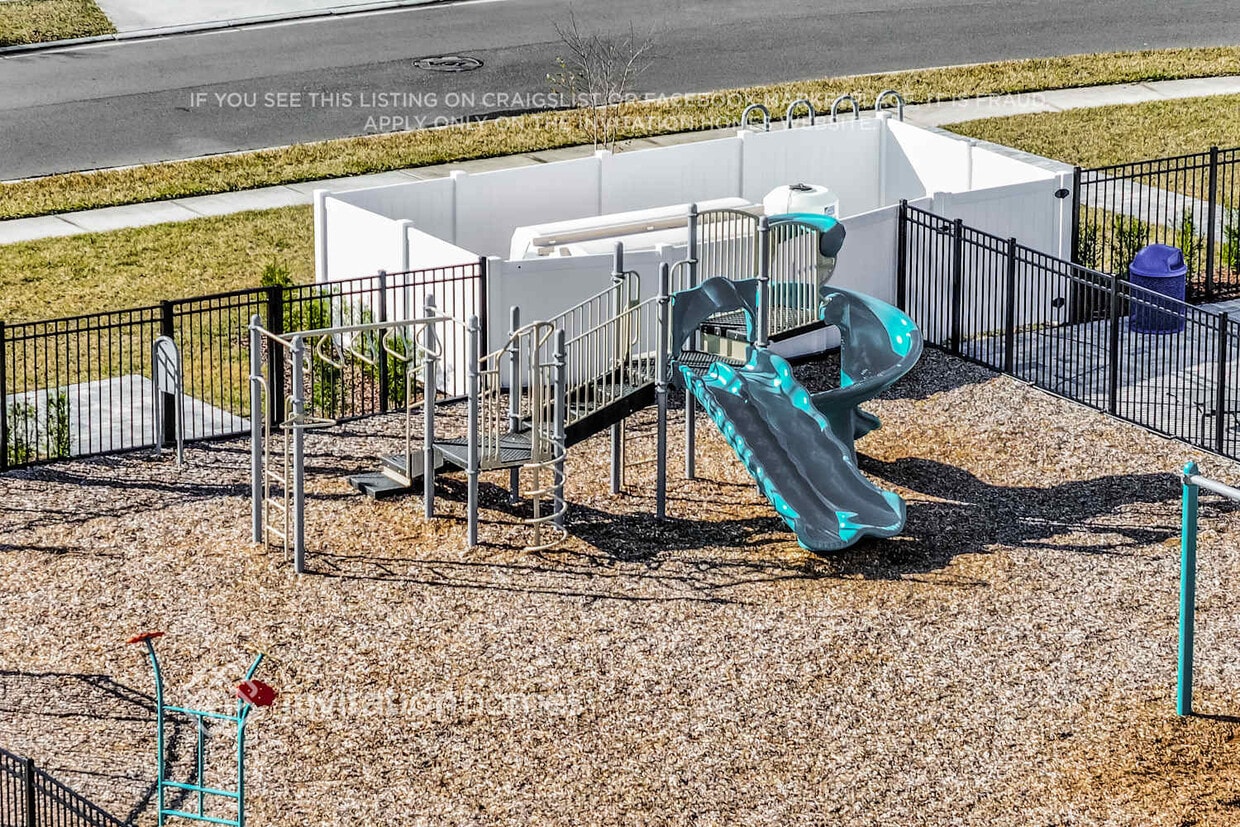 Foto del edificio - 350 Cherry Ridge Dr