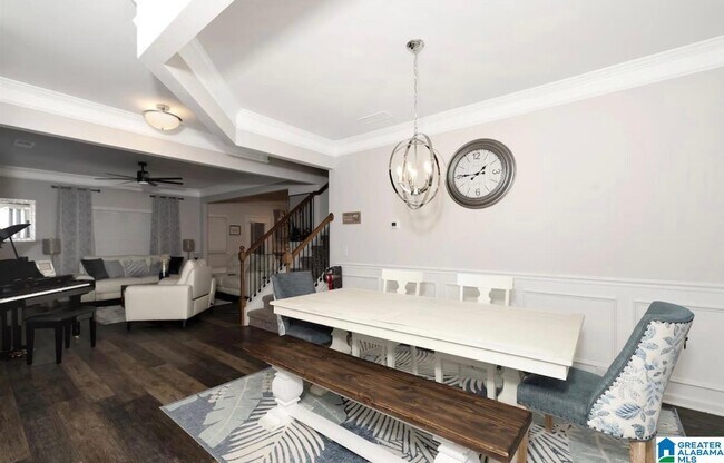 Foto del edificio - 8682 Highlands Dr