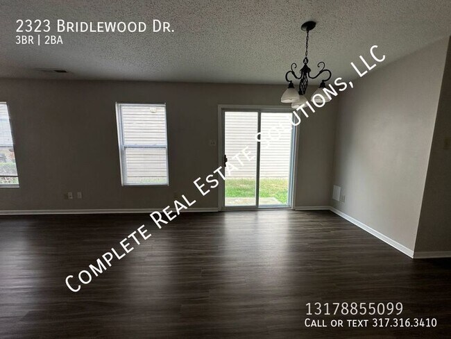 Foto del edificio - Now Showing this 3 BR, 2 BA home located a...