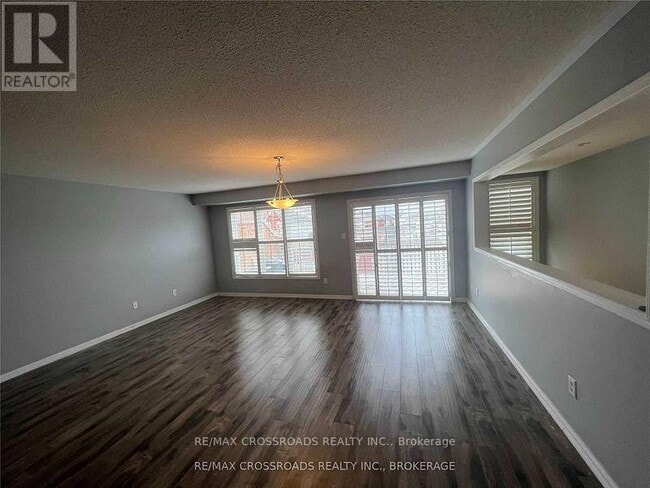 Building Photo - 2707-2707 Bur Oak Ave