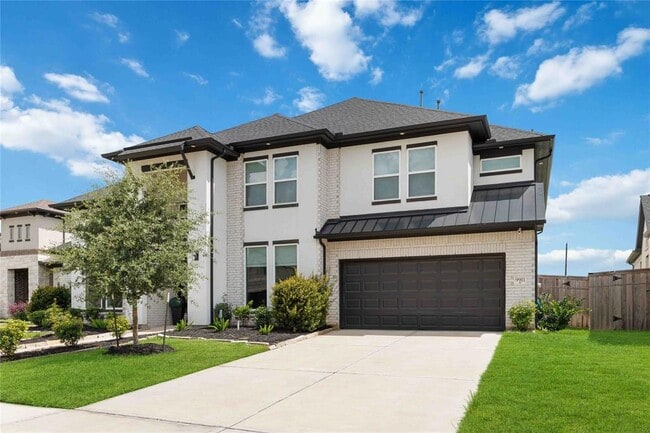 Building Photo - 9911 Regal Bend Dr