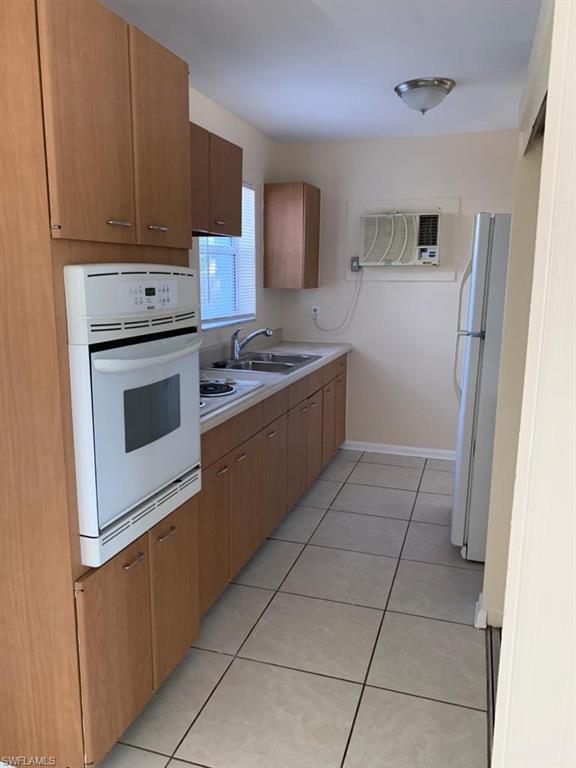 Foto del edificio - 22357 Midway Blvd