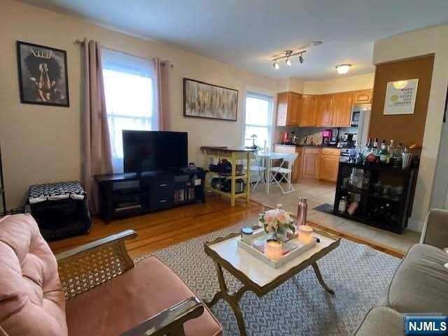 Primary Photo - 26 Alexander Ave