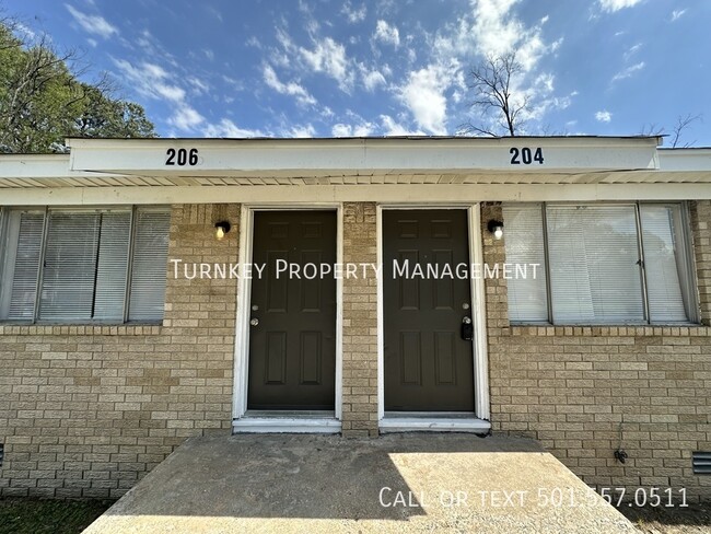 Building Photo - Duplex in Jacksonville for Rent!