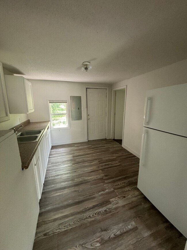 Foto del edificio - 1707 SE 24th St