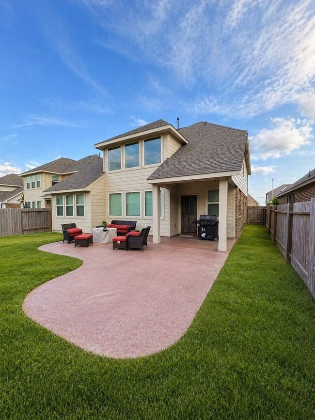 Building Photo - 221 Ashley Way