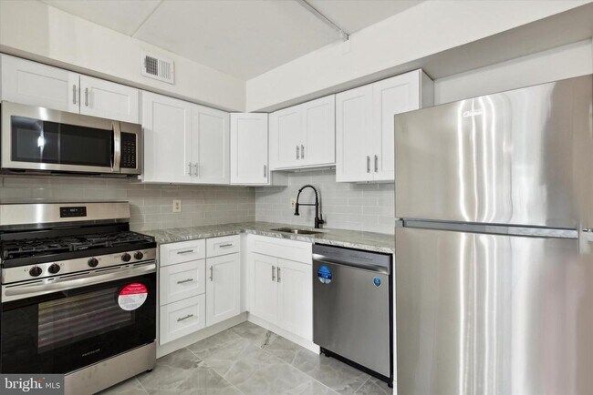 Building Photo - 112 Stony Way