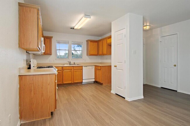 Building Photo - 2733 Crimson Sky Ct