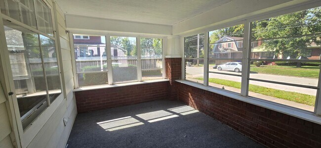Foto del edificio - West End Home offering 3 Bedrooms, 1 bath!