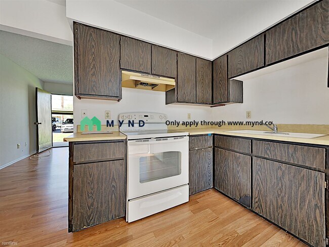 Foto del edificio - 2 br, 1 bath  - 245 N Horne