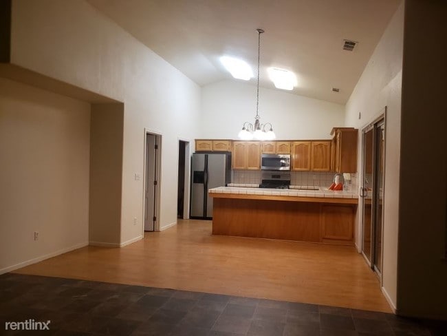 Foto del edificio - 3 br, 2 bath House - 3305 S Martin St