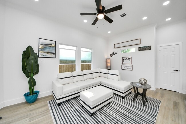 Foto del edificio - 9303 Jutland Rd