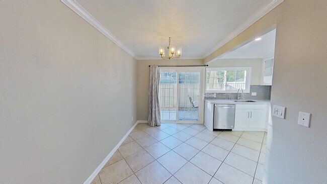 Building Photo - Upgraded 2 Bedroom Condo in Northwood Irvine!