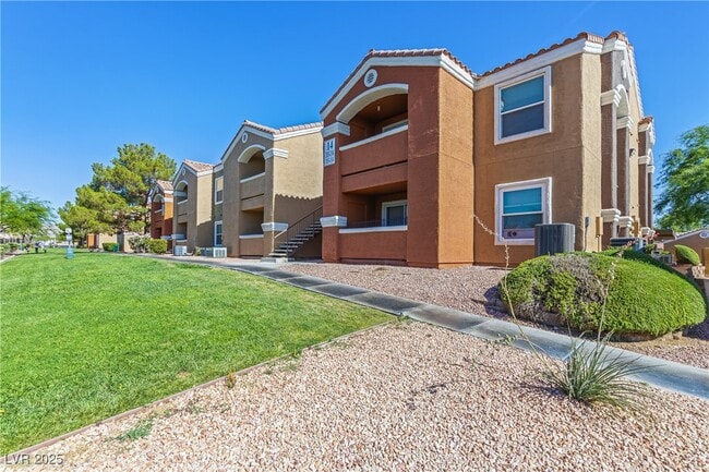 Building Photo - 8101 W Flamingo Rd