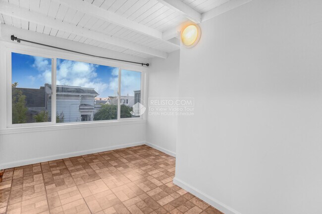 Building Photo - 204 Divisadero St