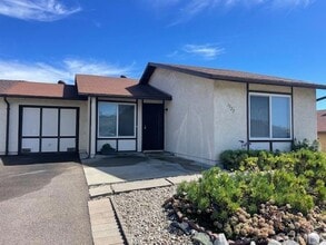 Building Photo - 1522 Rolling Hills Dr