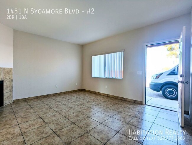 Foto del edificio - 1451 N Sycamore Blvd