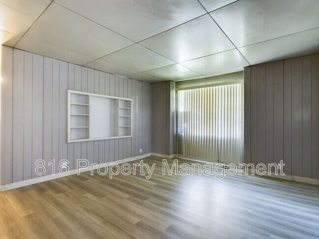 Foto del edificio - 2813 E Meyer Blvd
