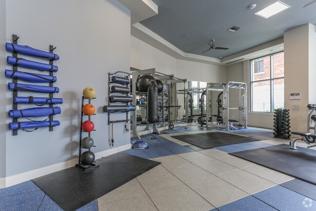 Fitness Center - Aris Market Square