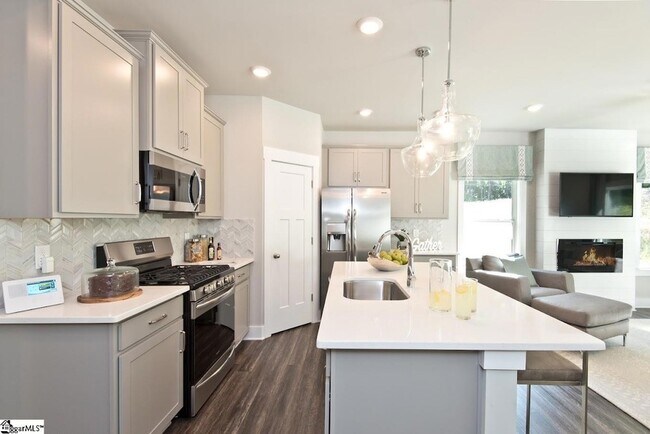 Building Photo - 100 Evergrace Wy