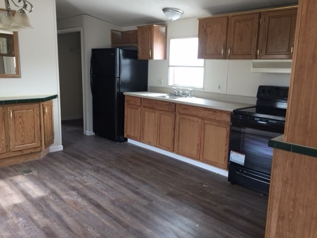 Building Photo - 429 Slonaker Ln