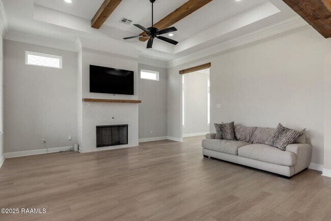 Building Photo - 109 Easy Rock Landing Dr