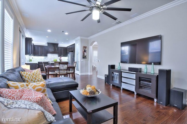 Building Photo - 2731 Valley Oak Loop