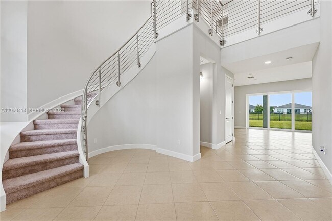 Foto del edificio - 15239 Goldfinch Cir