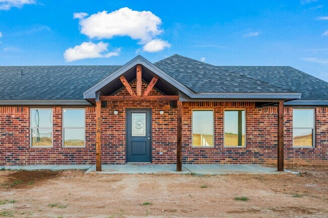 Building Photo - Country Living In Roosevelt ISD!