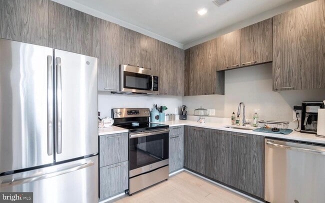 Foto del edificio - 989 S Buchanan St