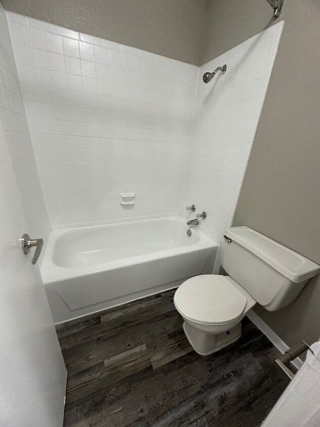 Spacious and Affordable Townhome 2beds 2 baths - Spacious and Affordable Townhome 2beds 2 baths