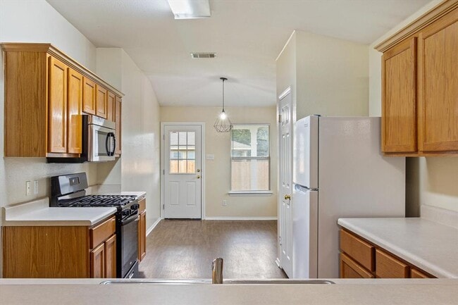 Building Photo - 113 San Jacinto Dr
