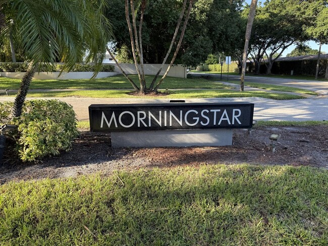 Foto del edificio - 5962 Morningstar Cir