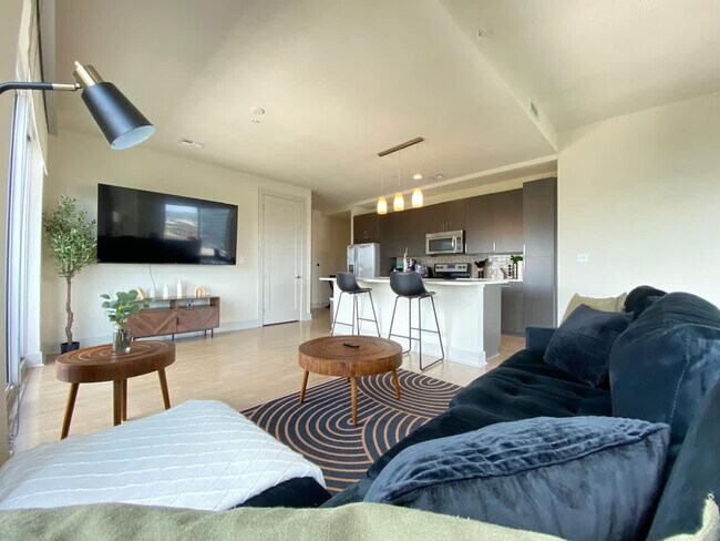 Foto del edificio - 615 W 7th St