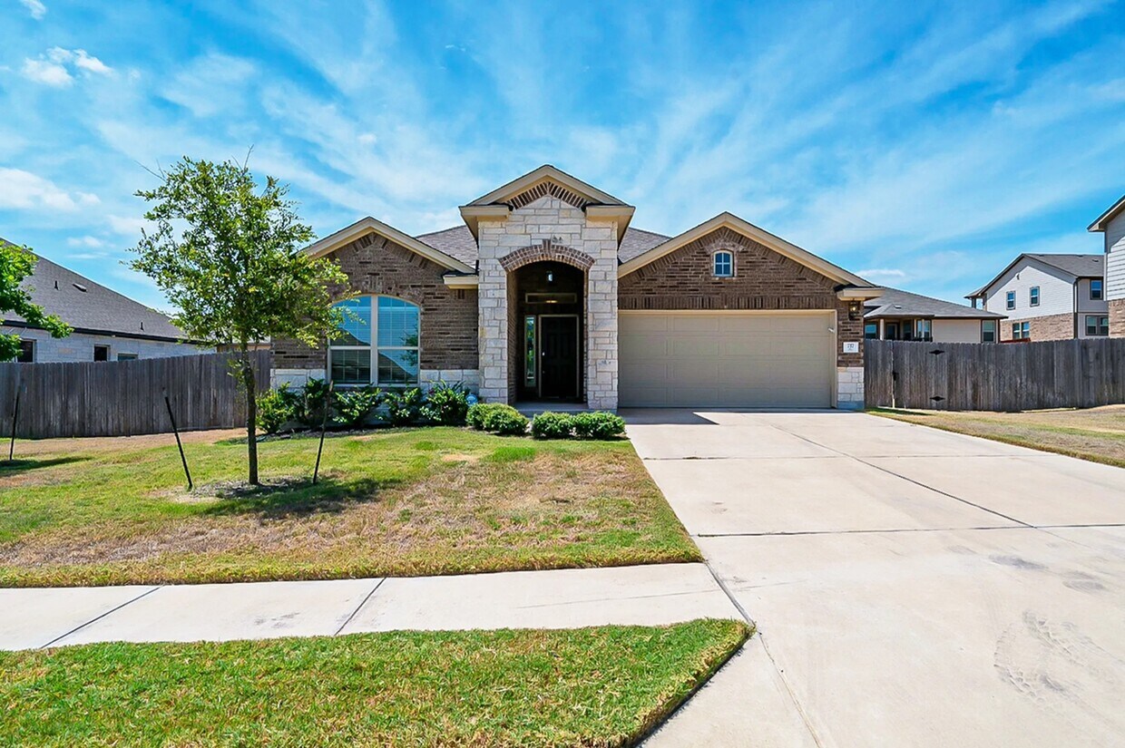 Primary Photo - 719 Carillion Dr