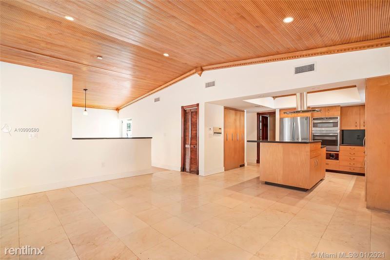 Primary Photo - 4 br, 3 bath House - 8150 W Old Cutler Rd