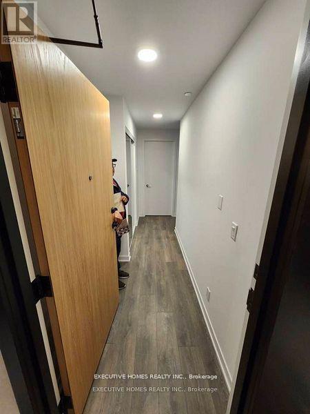 Photo du bâtiment - 7950 Bathurst St