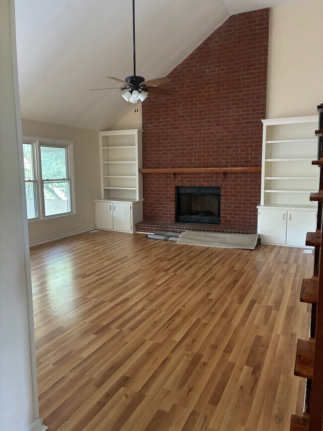 Building Photo - 1415 White Ibis Ct