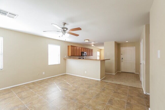 Foto del edificio - 4621 W Carson Rd