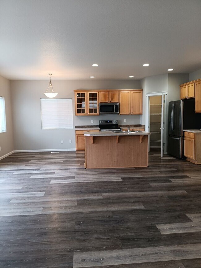 Foto del edificio - Recently Remodeled House is Now Avialable!