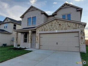 Building Photo - 4005 Woodside Dr
