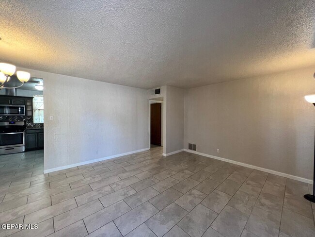 Building Photo - 249 Trinity Pl