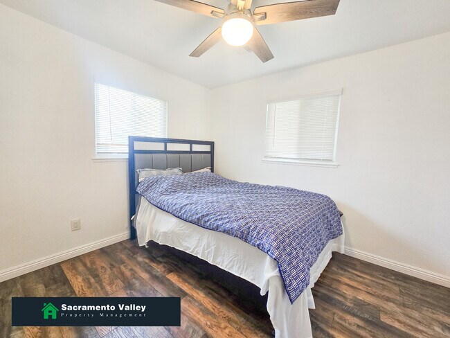 Foto del edificio - 7625 Lytle St