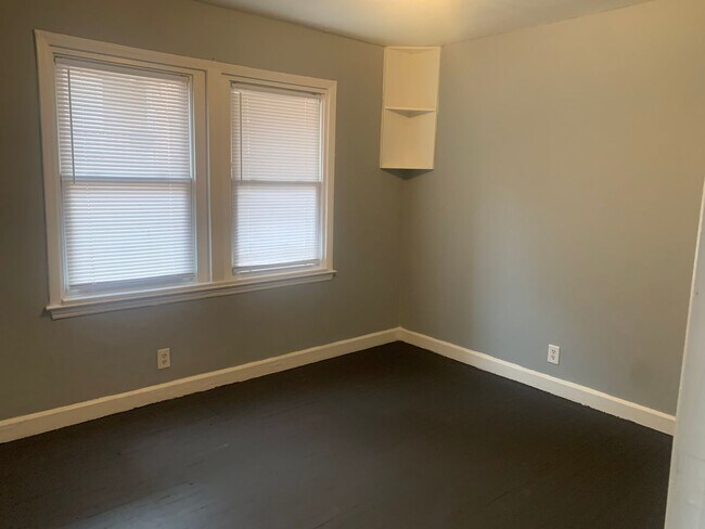 Foto del edificio - 1/2 Off One Months Rent Special!!! Cozy Two Bedroom Duplex in Lincoln Heights!