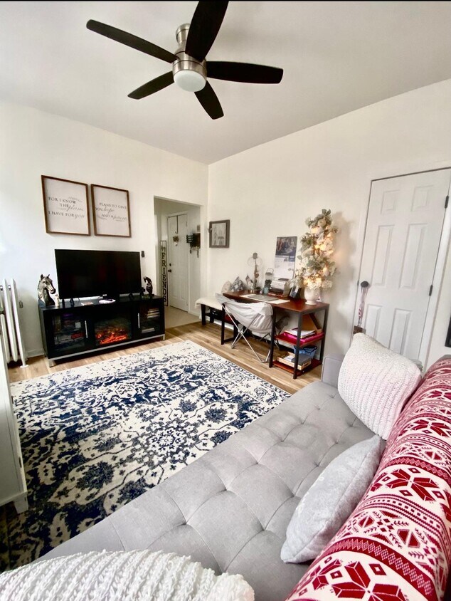 Foto principal - 6601 Broadway