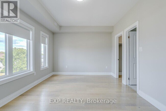 Building Photo - 163-163 Port Robinson Rd